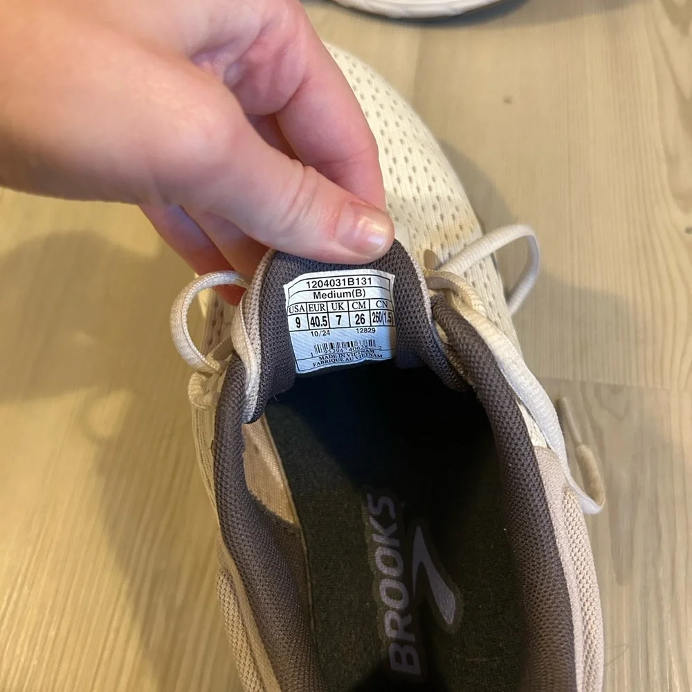 Brooks Women’s Anthem 6 Neutral Running Shoe - Picture 4 of 6